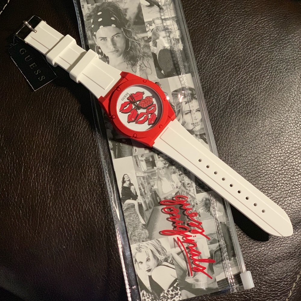 Guess red lip watch 18mm